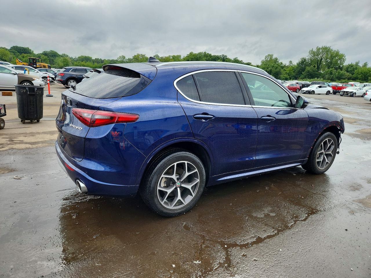 ZASPAKBN5L7C93882 · 2020 ALFA ROMEO STELVIO · 3/14