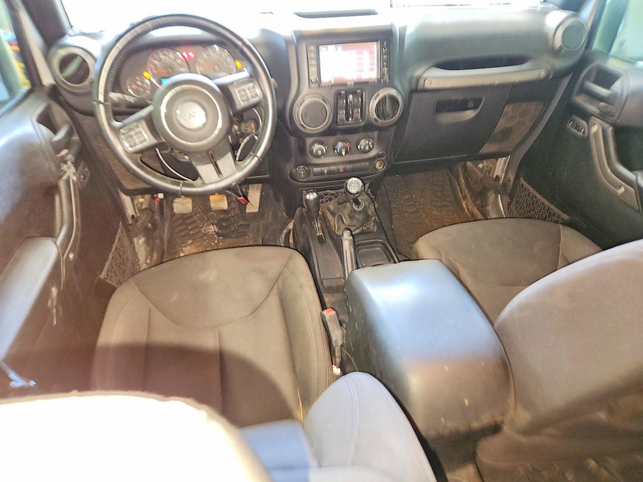1C4BJWDG3GL188490 · 2016 JEEP WRANGLER UNLIMITED · 8/12