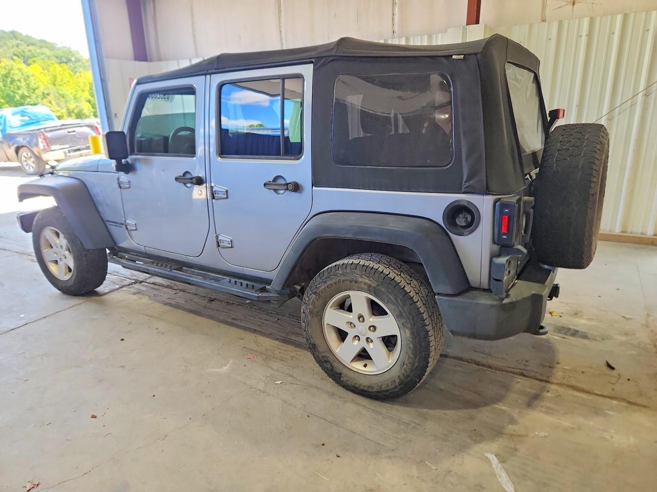 1C4BJWDG3GL188490 · 2016 JEEP WRANGLER UNLIMITED · 2/12
