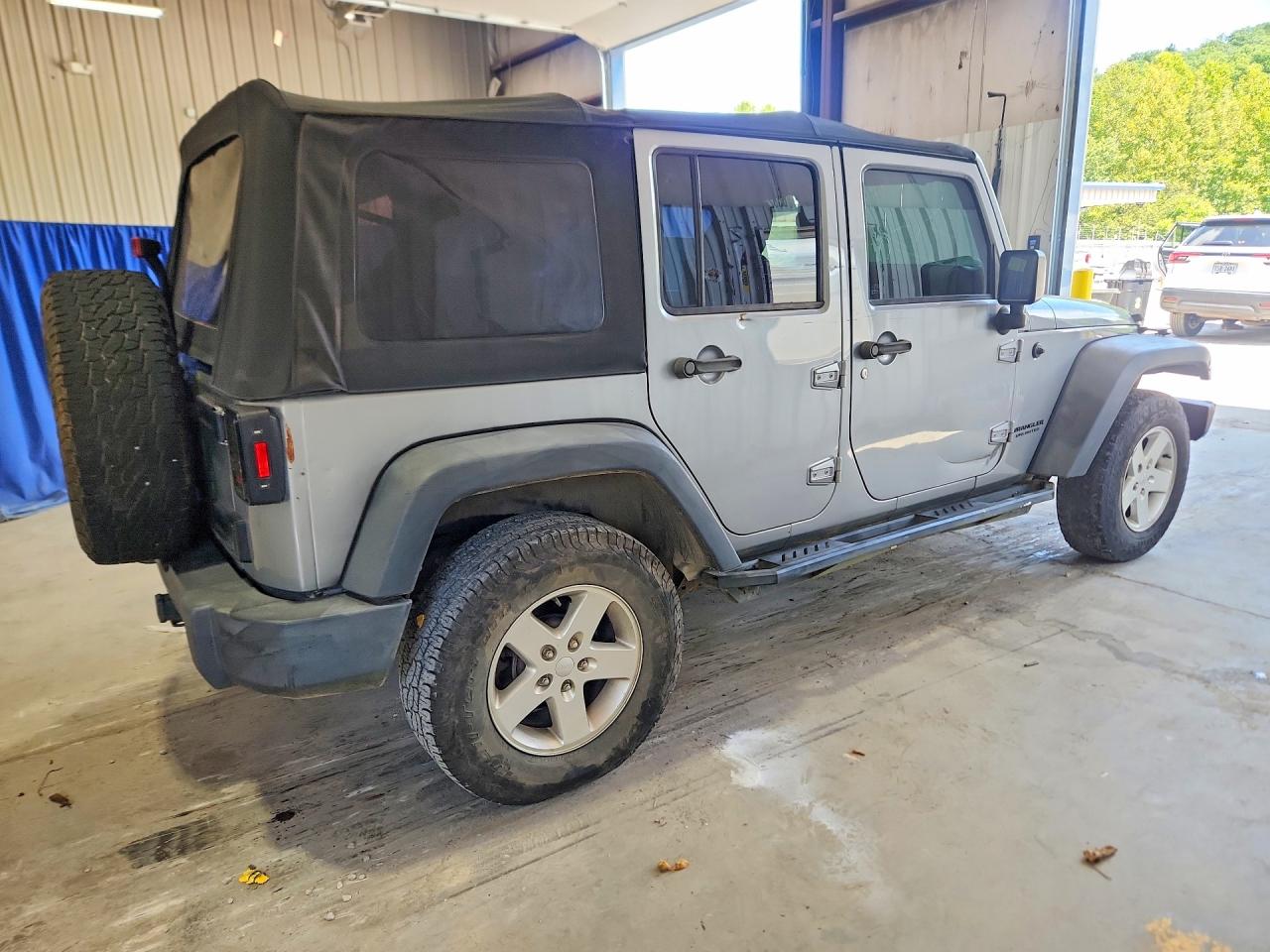 1C4BJWDG3GL188490 · 2016 JEEP WRANGLER UNLIMITED · 3/12