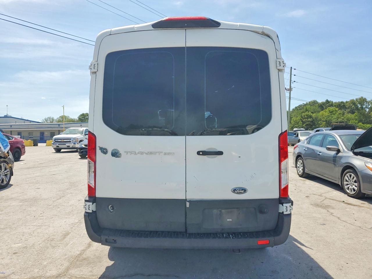 1FTYR2CM4KKA83815 · 2019 FORD TRANSIT · 6/13