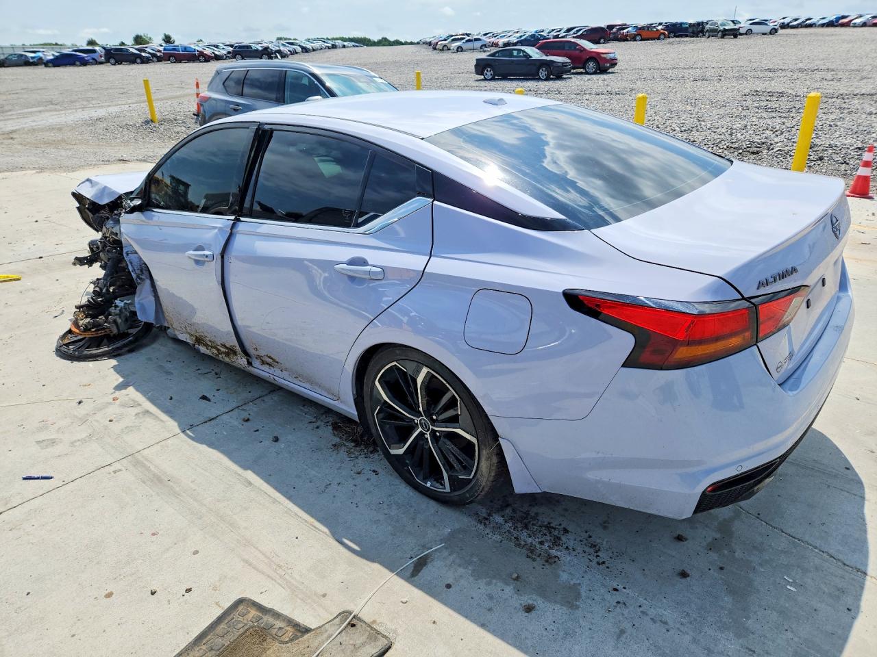 1N4BL4CV2RN367048 · 2024 NISSAN ALTIMA · 2/12