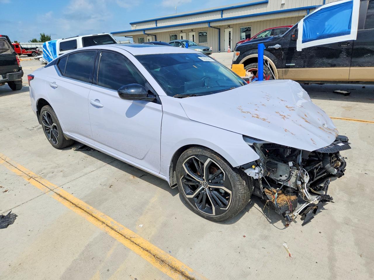 1N4BL4CV2RN367048 · 2024 NISSAN ALTIMA · 4/12