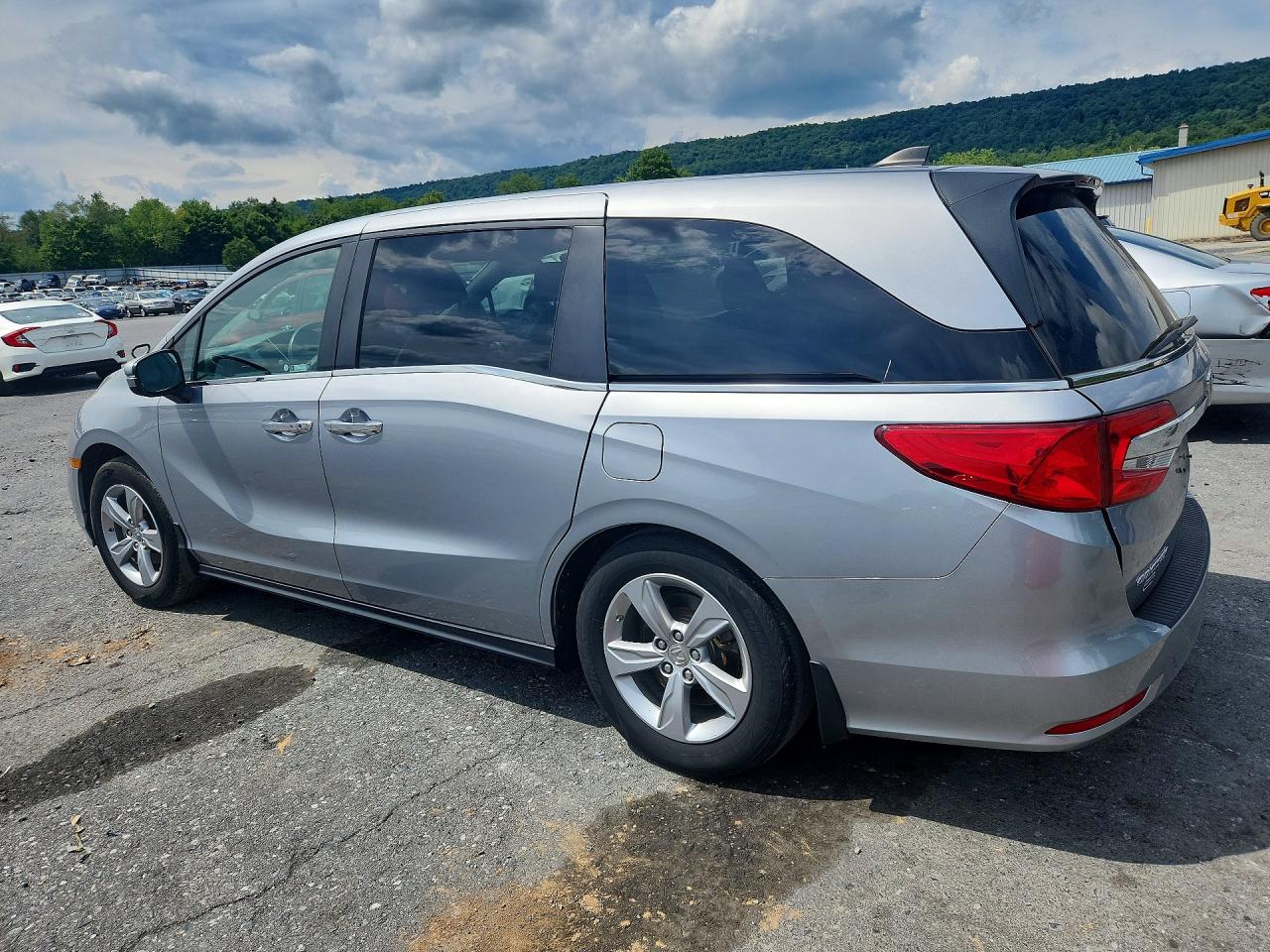 5FNRL6H74KB004320 · 2019 HONDA ODYSSEY · 2/13