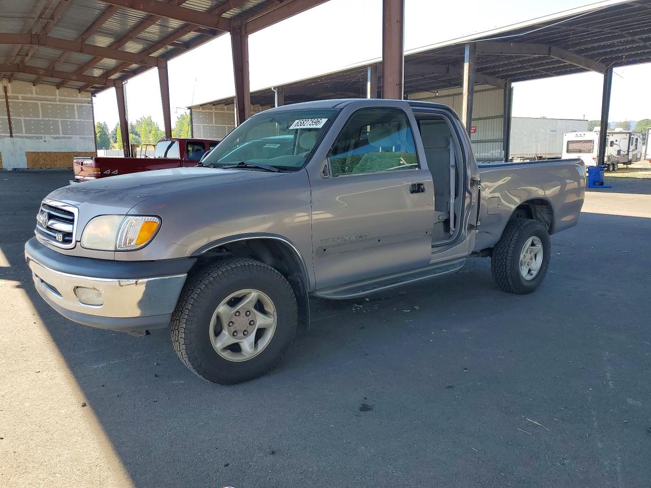 5TBBT441XYS018114 · 2000 TOYOTA TUNDRA