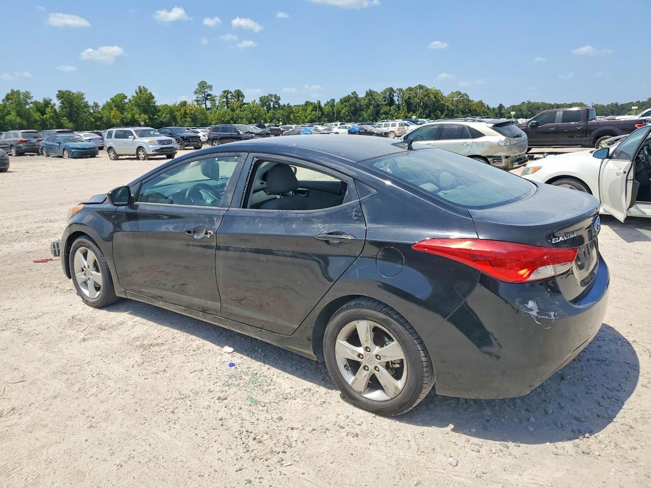 5NPDH4AE9BH022368 · 2011 HYUNDAI ELANTRA · 2/12