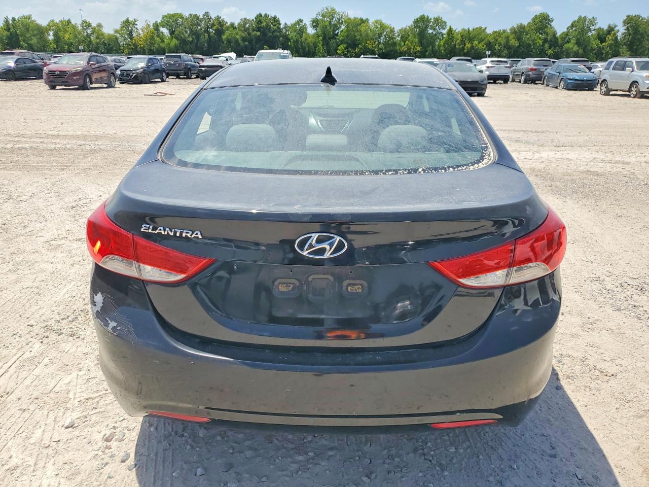 5NPDH4AE9BH022368 · 2011 HYUNDAI ELANTRA · 6/12