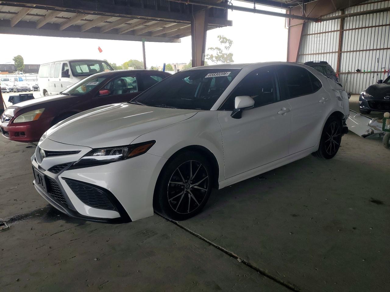 4T1T11AK4RU843605 · 2024 TOYOTA CAMRY
