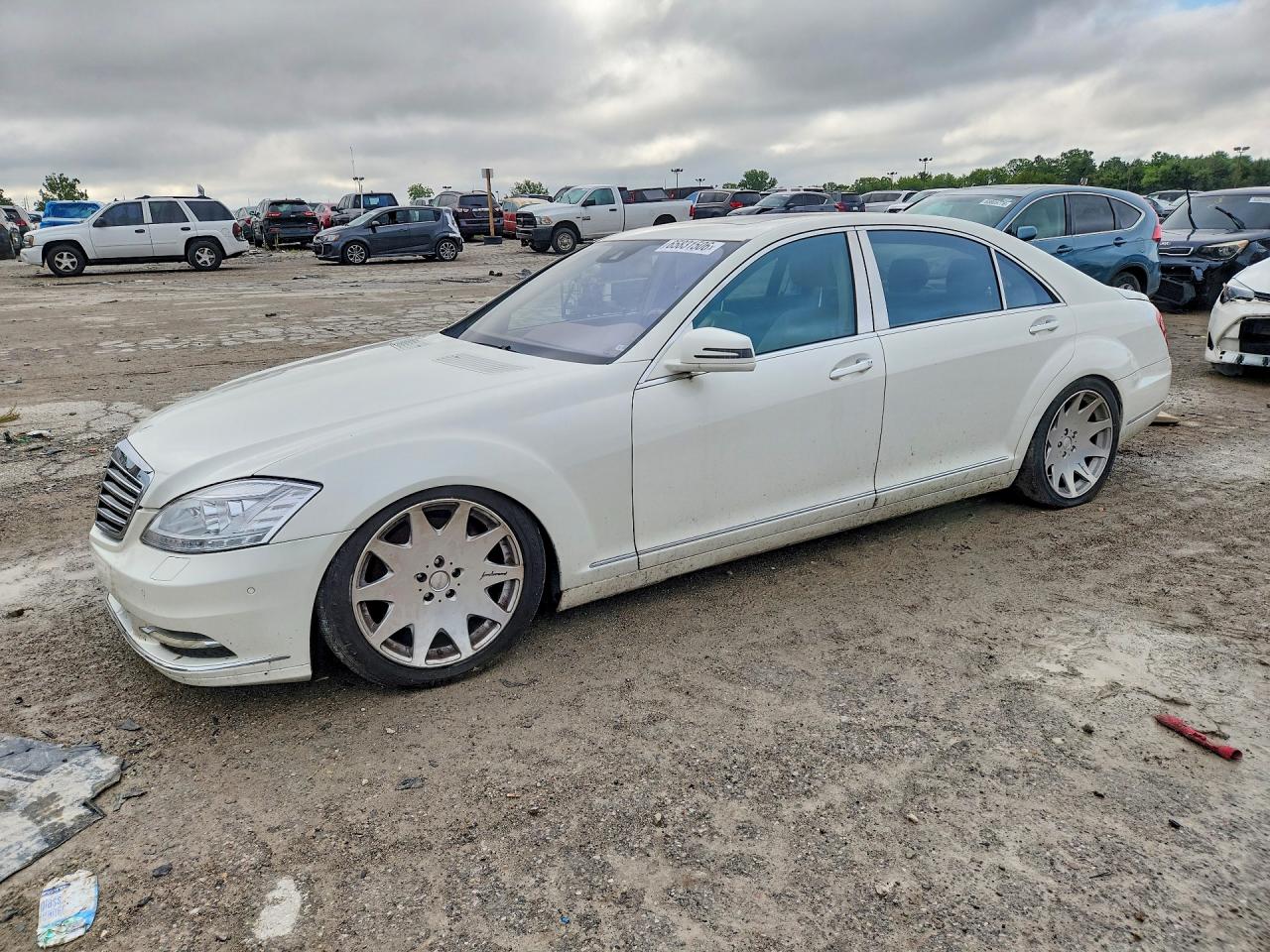 WDDNG8GB5AA326997 · 2010 MERCEDES-BENZ S