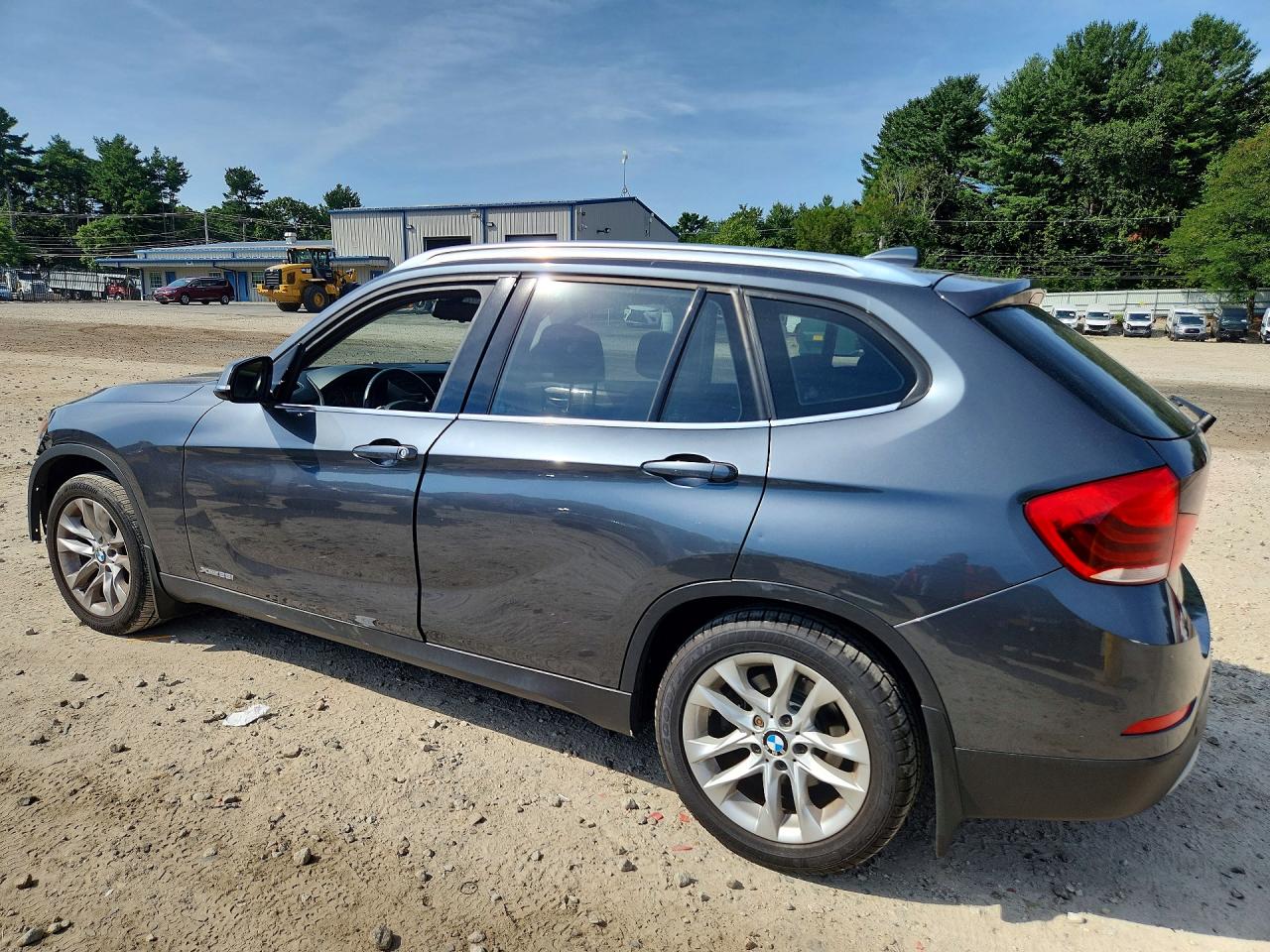 WBAVL1C54FVY39183 · 2015 BMW X1 · 2/14
