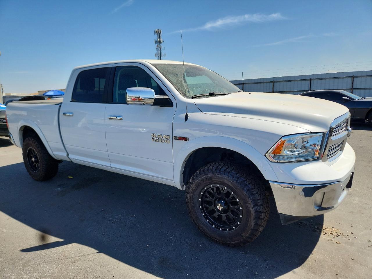 1C6RR7VM5JS333275 · 2018 RAM 1500 · 4/12