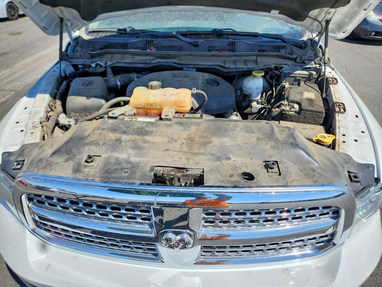 1C6RR7VM5JS333275 · 2018 RAM 1500 · 11/12