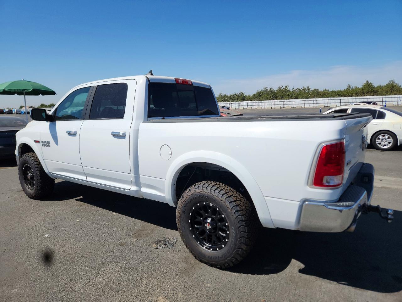 1C6RR7VM5JS333275 · 2018 RAM 1500 · 2/12