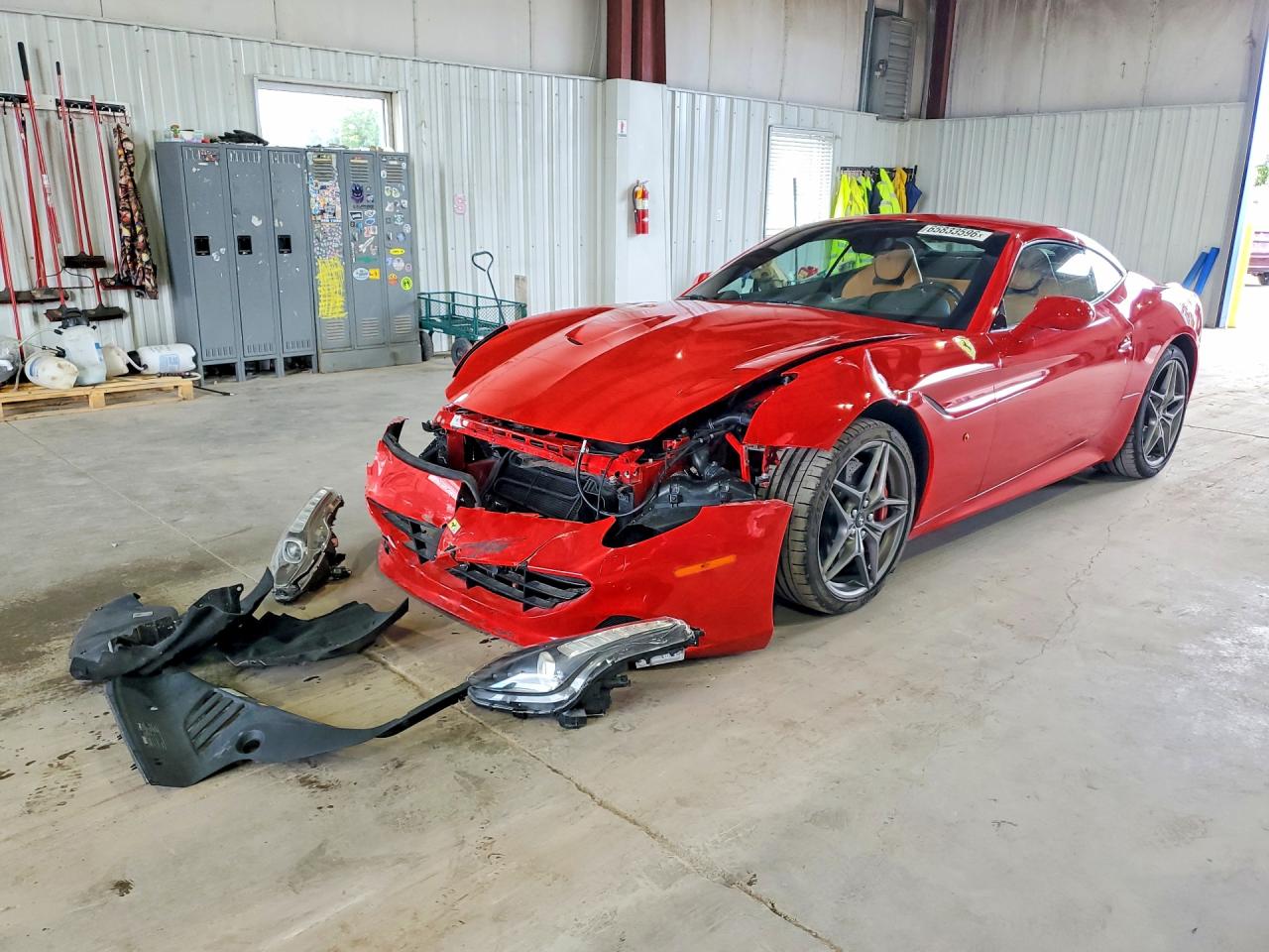 ZFF77XJAXH0226117 · 2017 FERRARI CALIFORNIA T