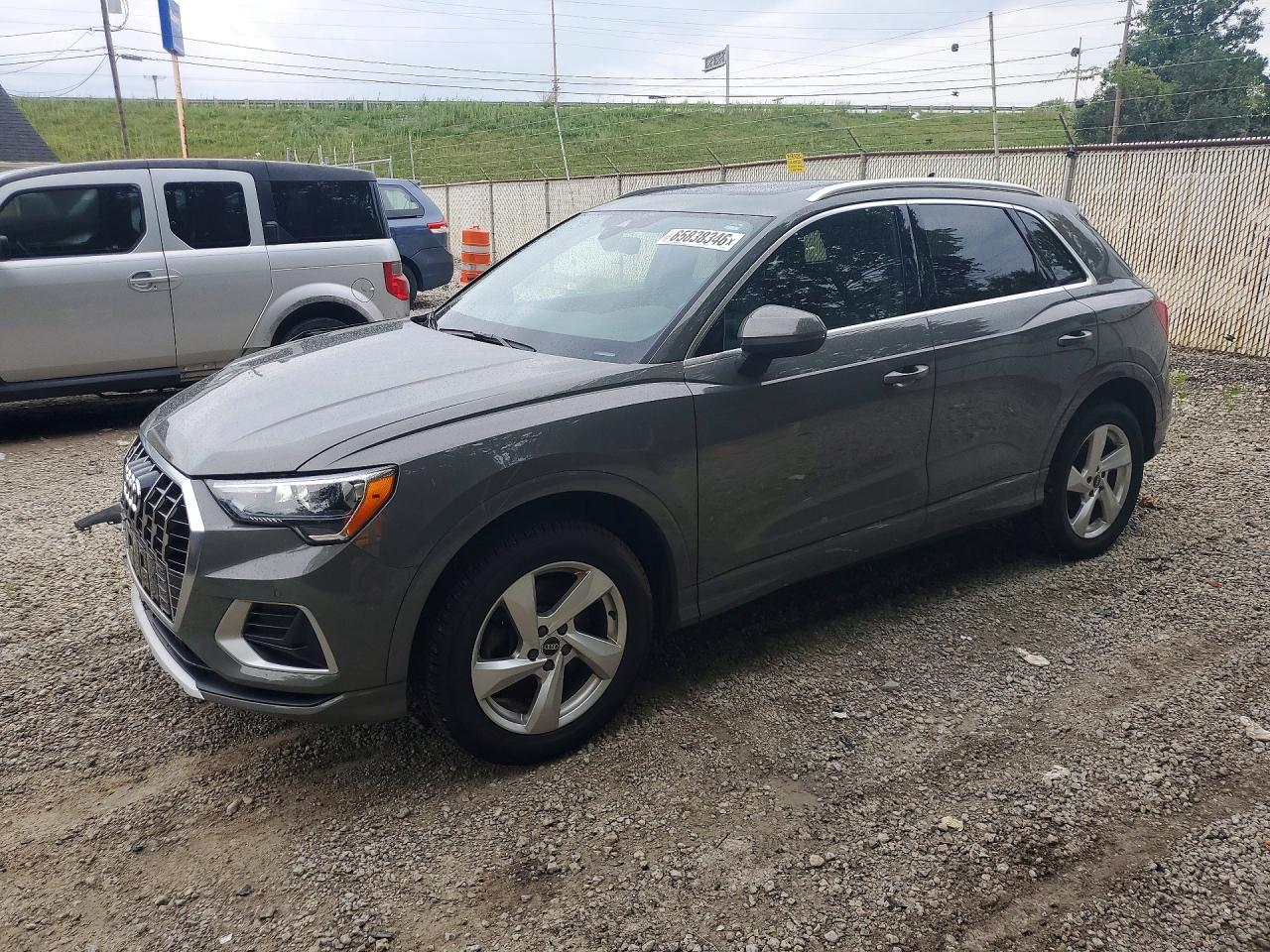 WA1AUCF3XN1002667 · 2022 AUDI Q3