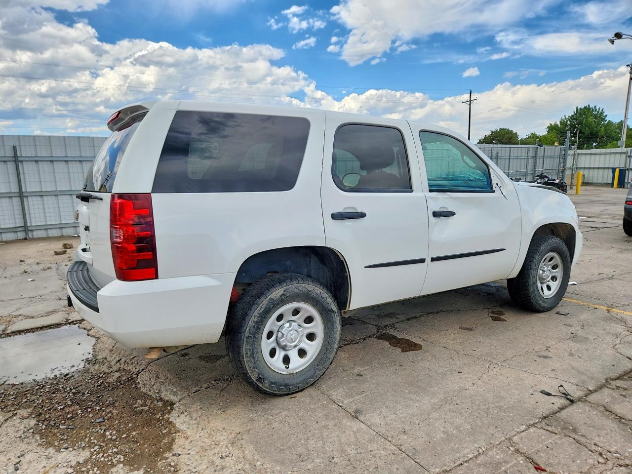 1GNSK2E08DR272117 · 2013 CHEVROLET TAHOE · 3/13