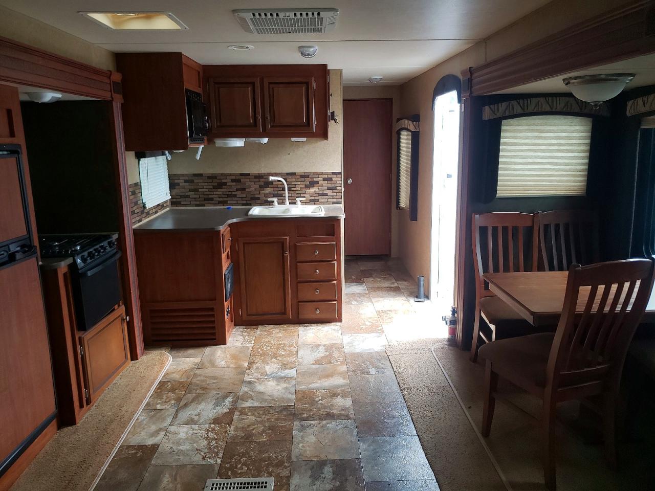 1UJBJ0BSXD18S0106 · 2013 JAYCO JAY FLIGHT · 5/10