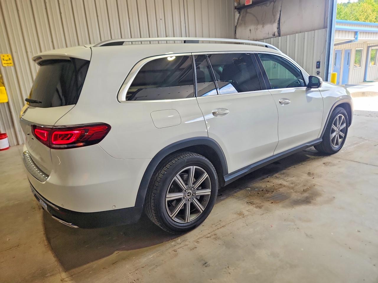 4JGFF5KE3LA143176 · 2020 MERCEDES-BENZ GLS · 3/13
