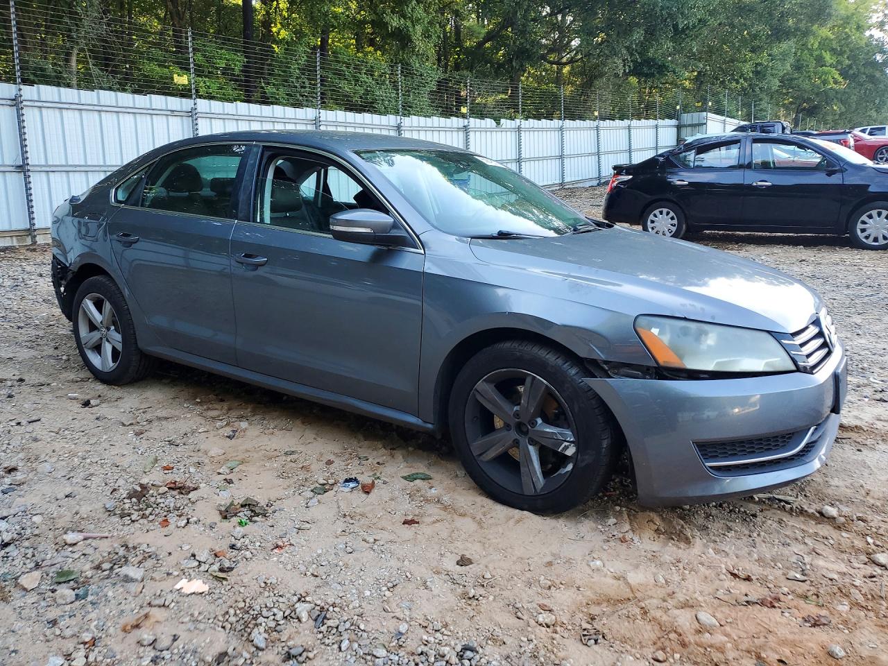 1VWAT7A34EC021403 · 2014 VOLKSWAGEN PASSAT · 4/12