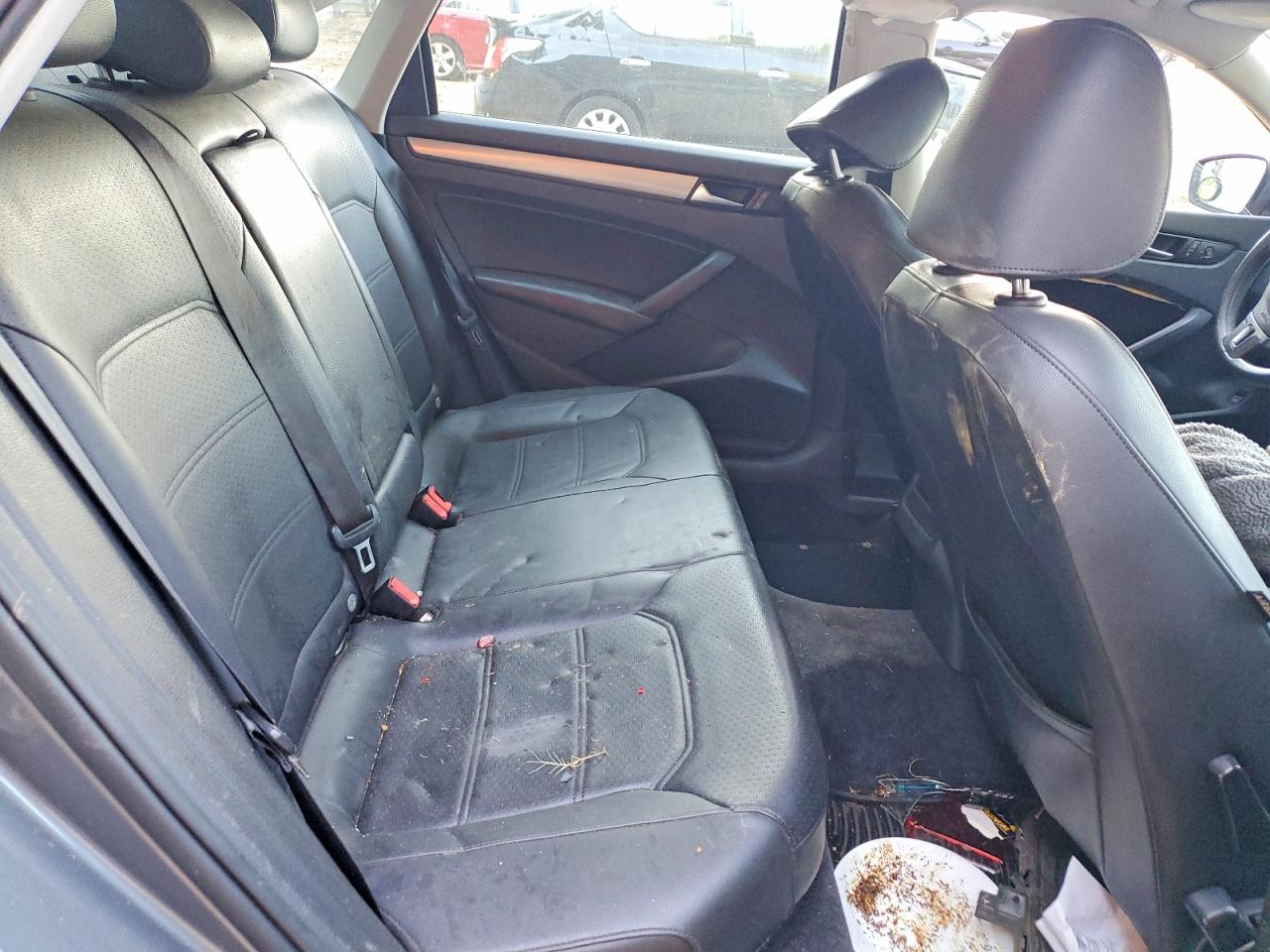1VWAT7A34EC021403 · 2014 VOLKSWAGEN PASSAT · 10/12