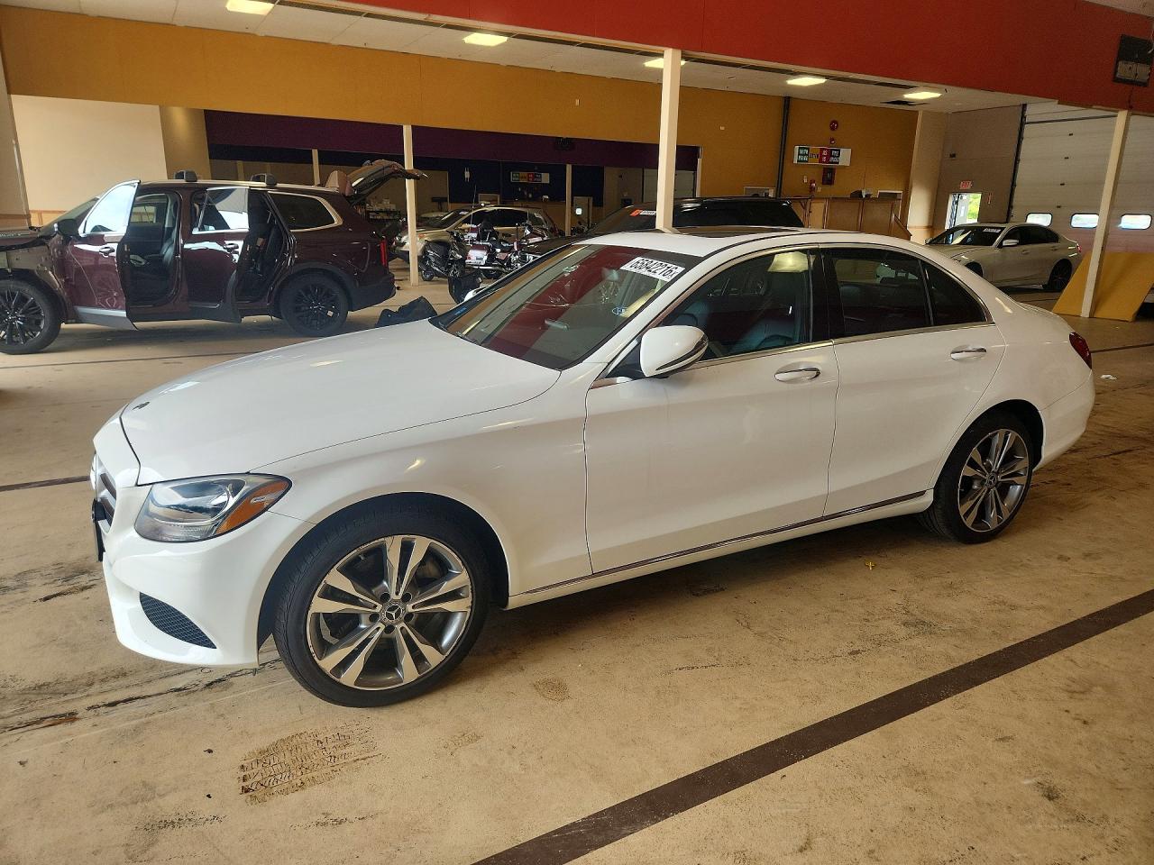 55SWF4KB8JU265085 · 2018 MERCEDES-BENZ C