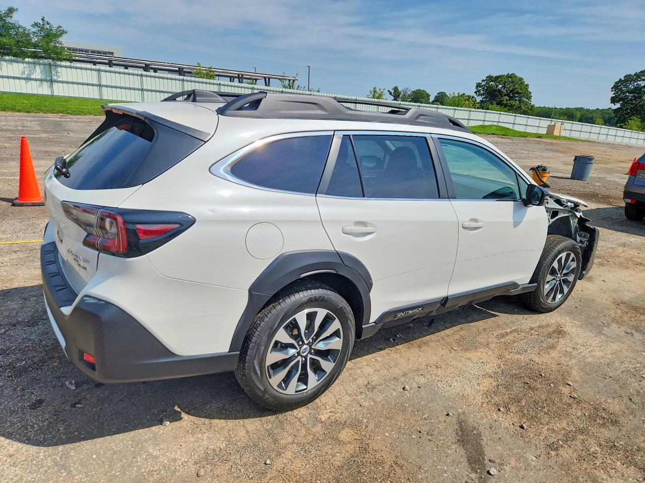 4S4BTANCXR3229639 · 2024 SUBARU OUTBACK · 3/13