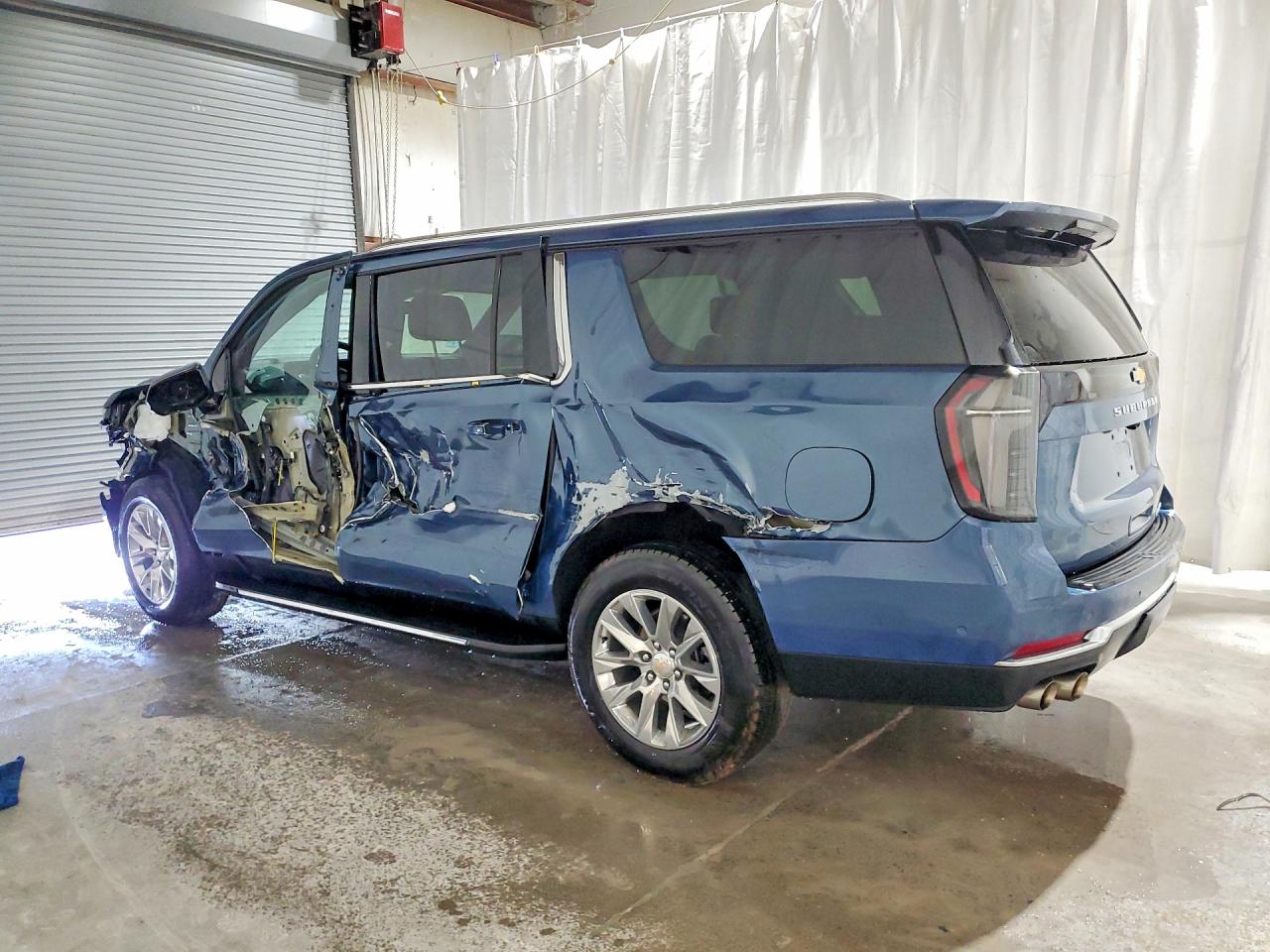 1GNS6FRD9SR369686 · 2025 CHEVROLET SUBURBAN · 2/13