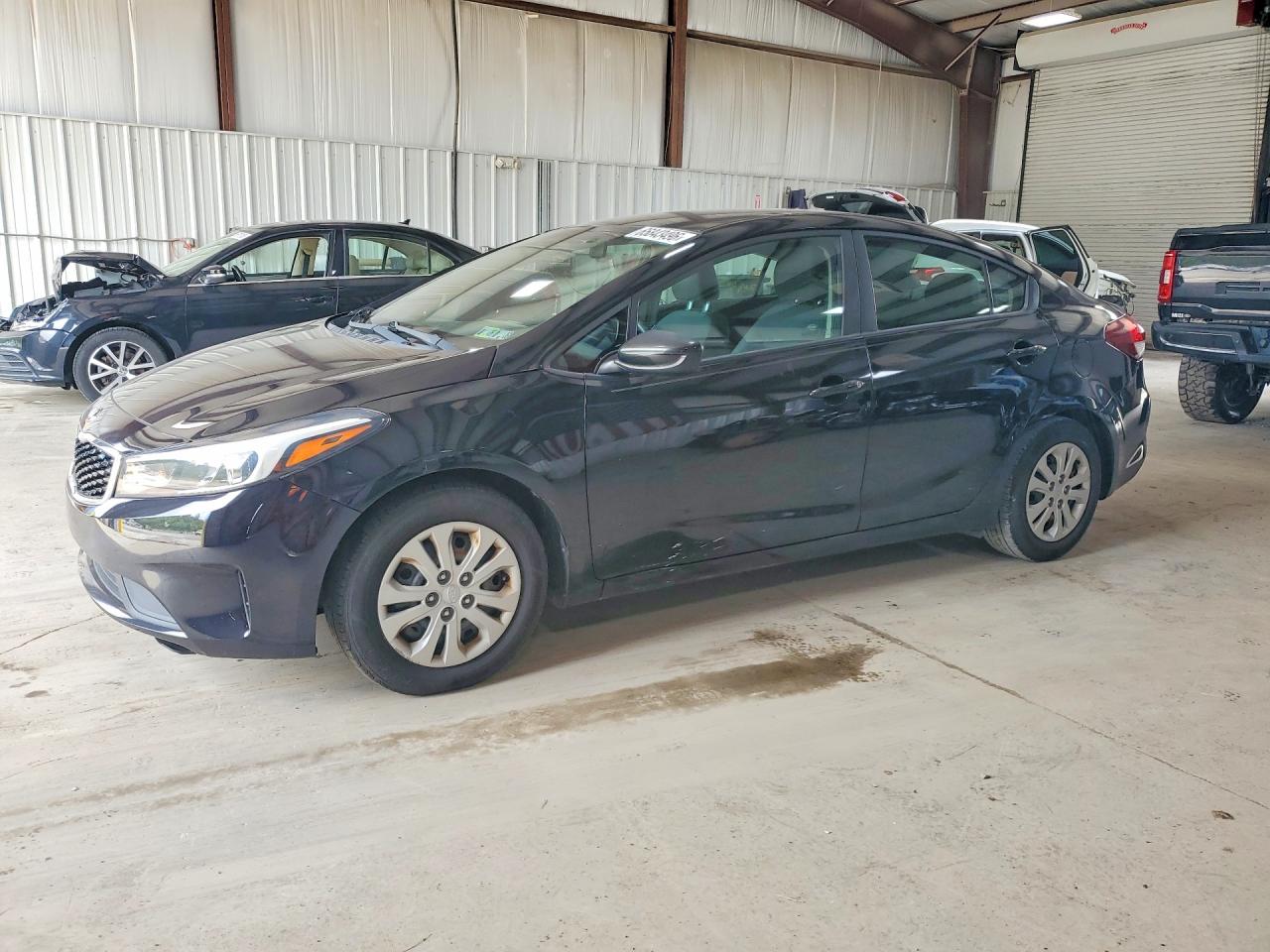 3KPFL4A7XHE114983 · 2017 KIA FORTE