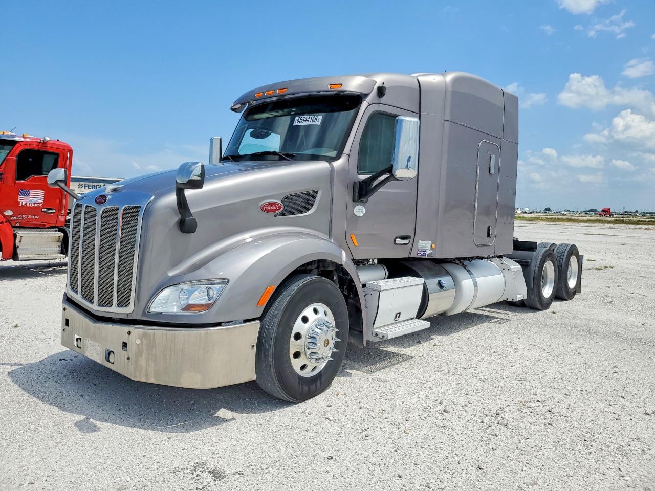 2014 PETERBILT 579