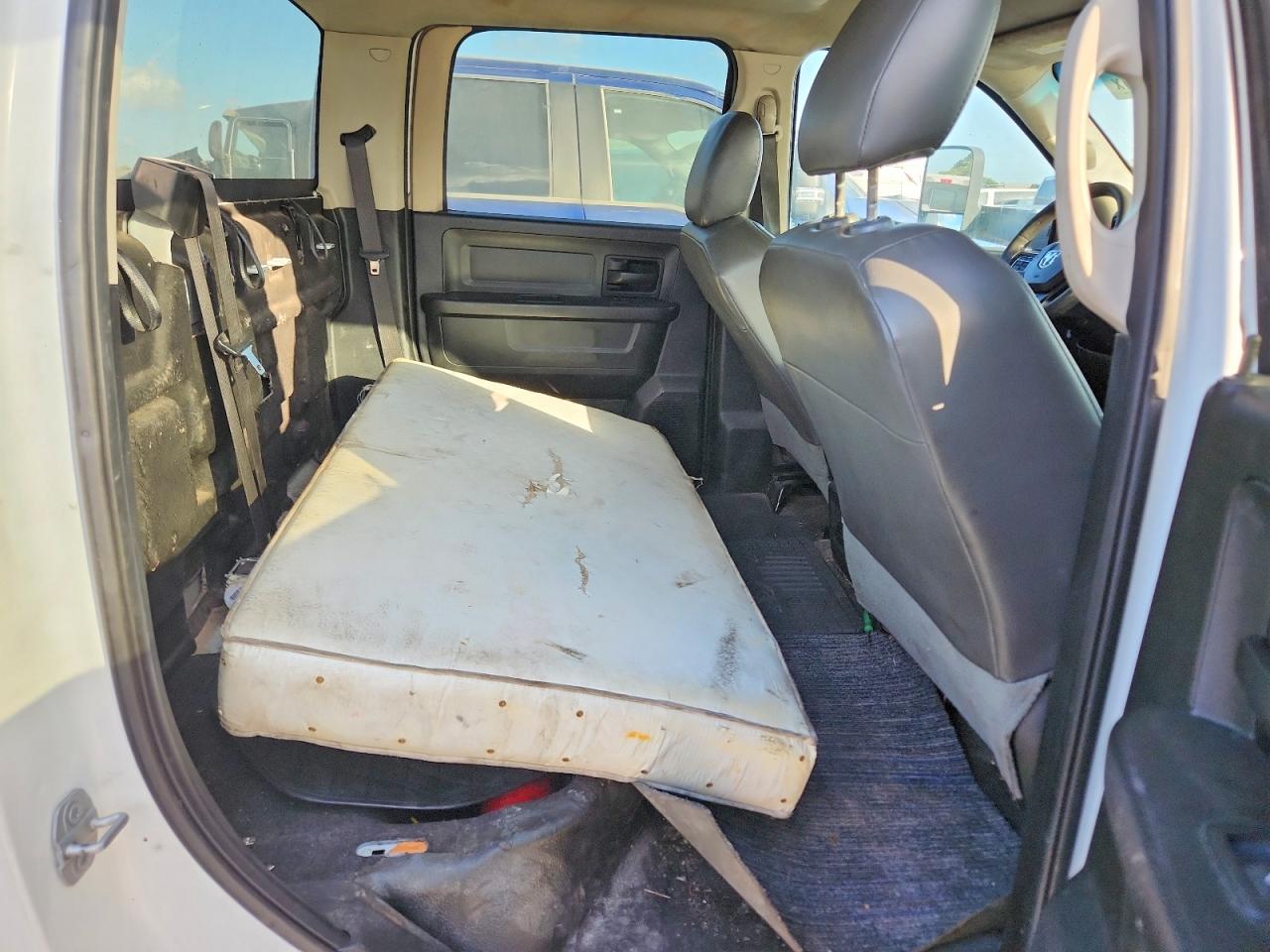 3C7WRSCL1JG346267 · 2018 RAM 3500 · 10/12