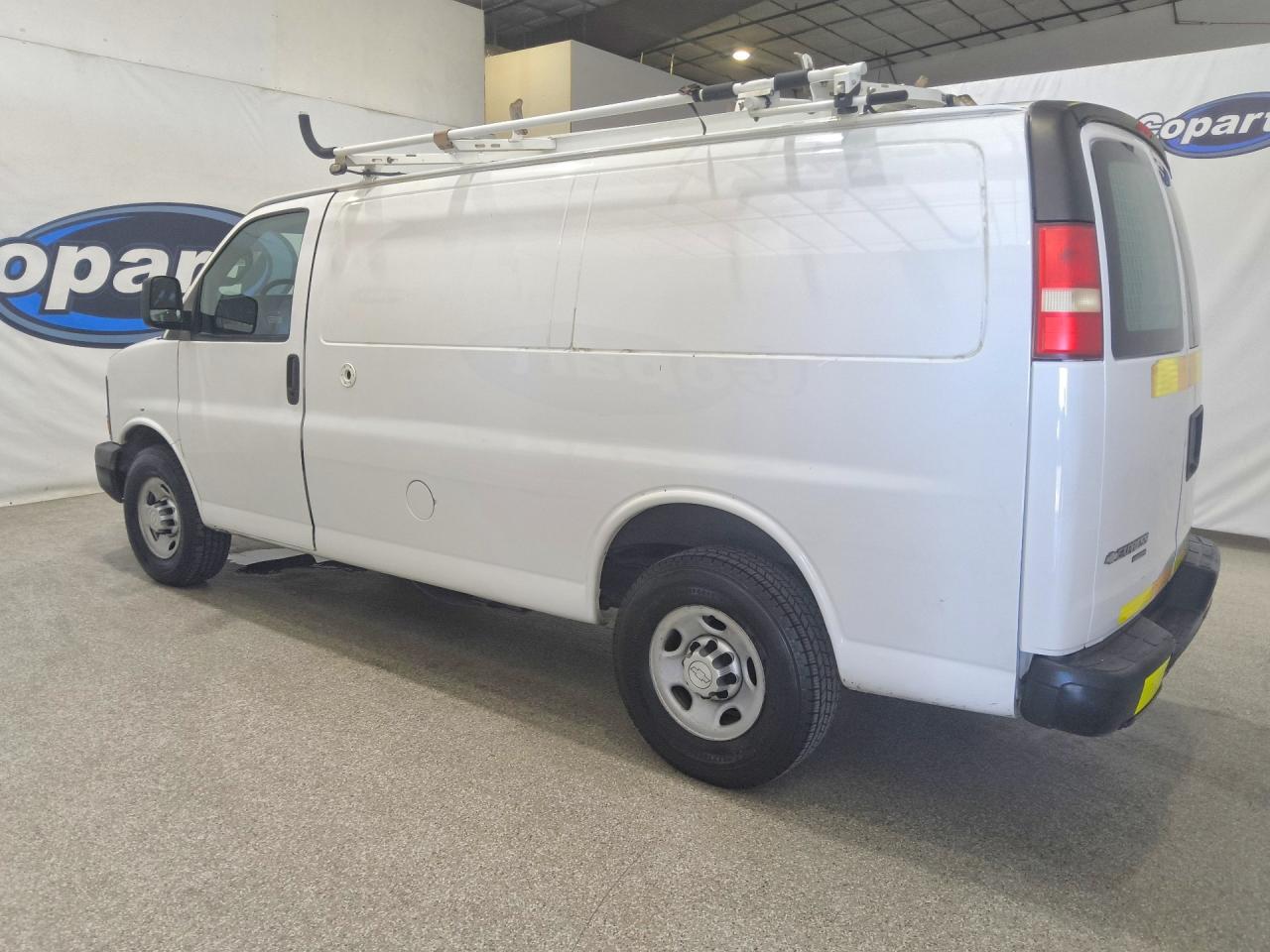 1GCWGAFF0G1226857 · 2016 CHEVROLET EXPRESS G2500 · 2/13