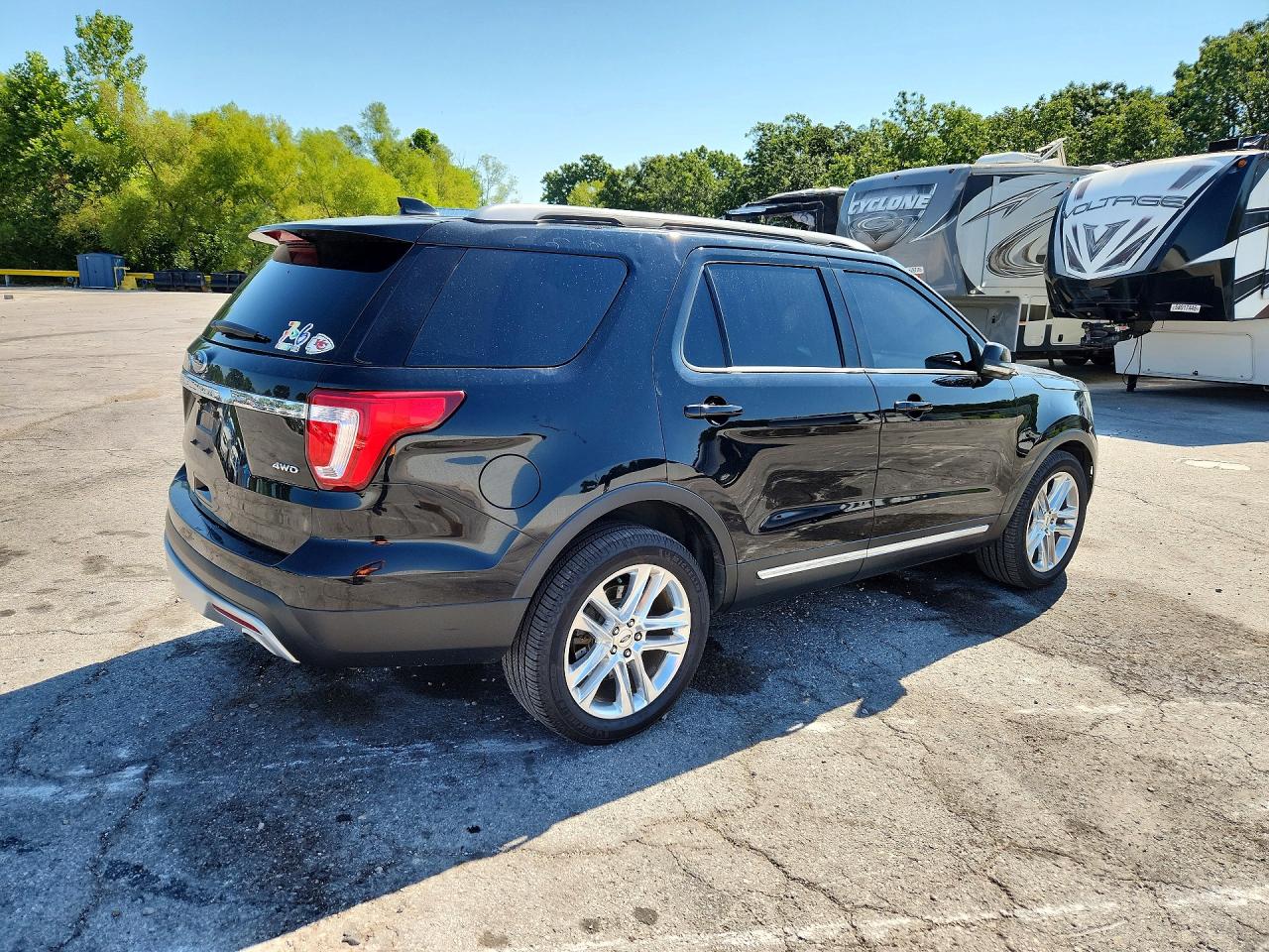 1FM5K8D86HGB79111 · 2017 FORD EXPLORER · 3/13