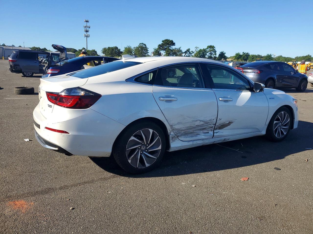 19XZE4F99KE008775 · 2019 HONDA INSIGHT · 3/13