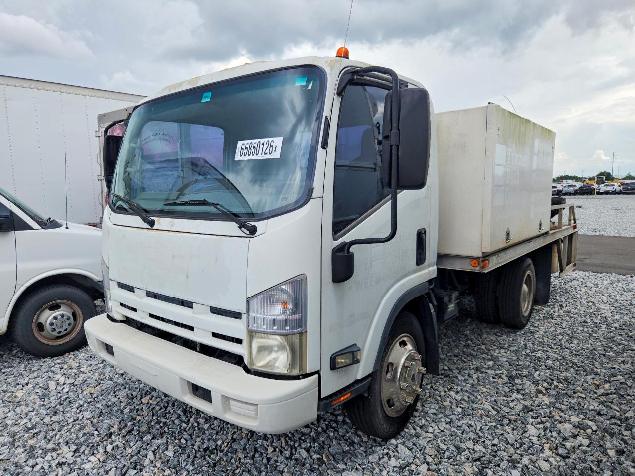 2013 ISUZU NPR HD