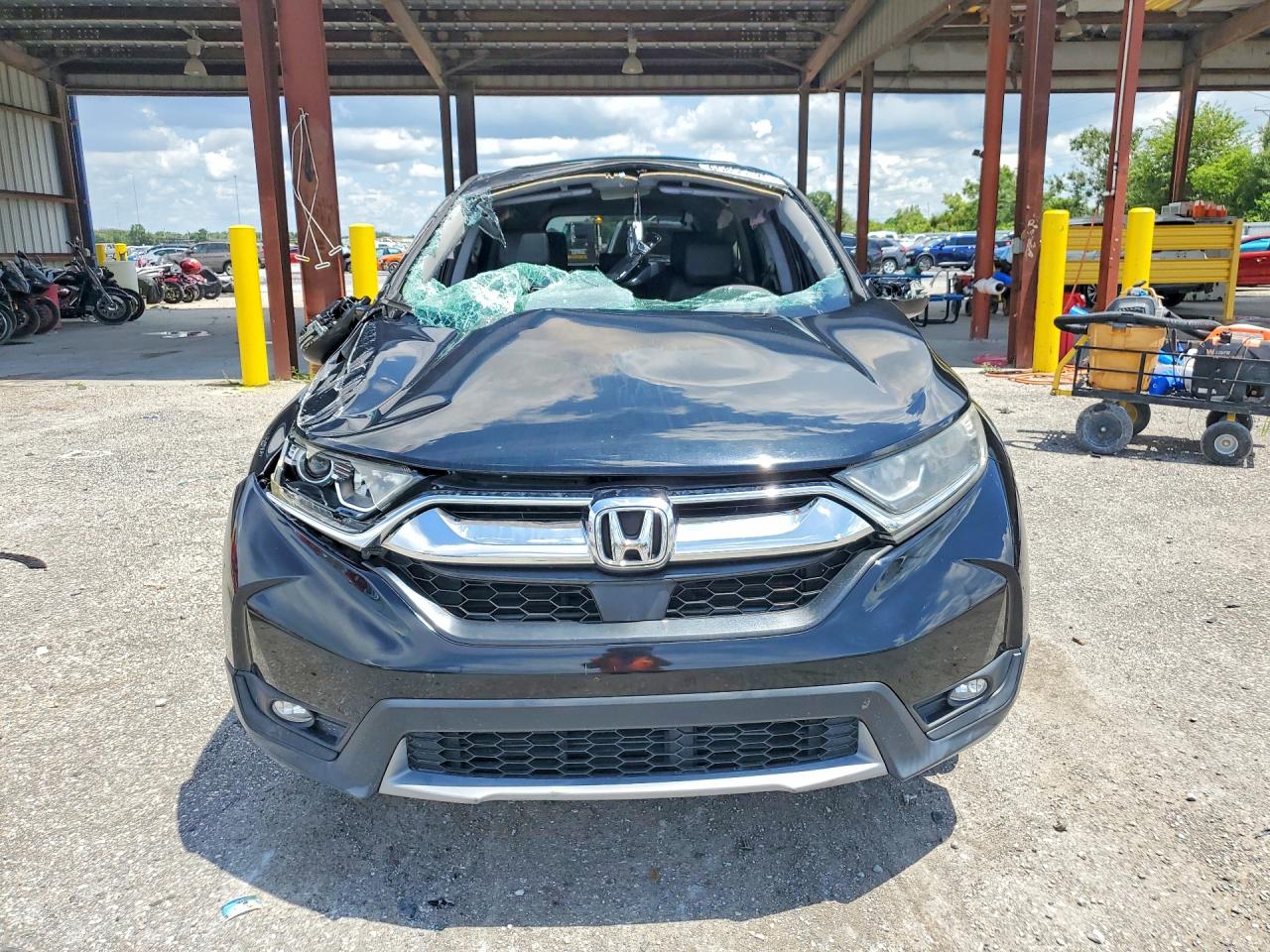 7FARW1H83HE045814 · 2017 HONDA CR-V · 5/13