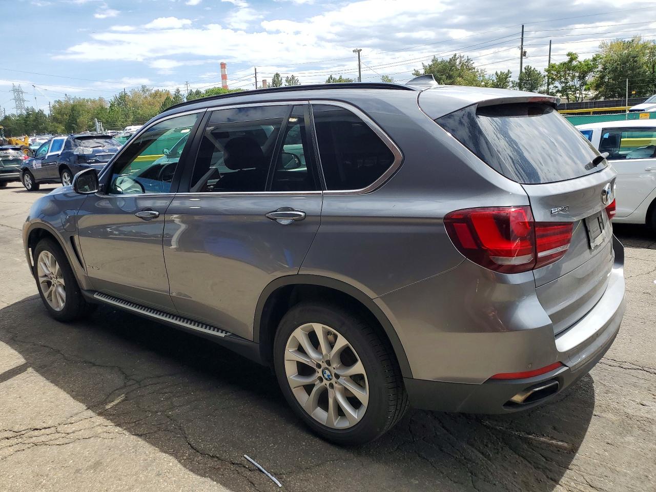 5UXKT0C59G0S77469 · 2016 BMW X5 · 2/13
