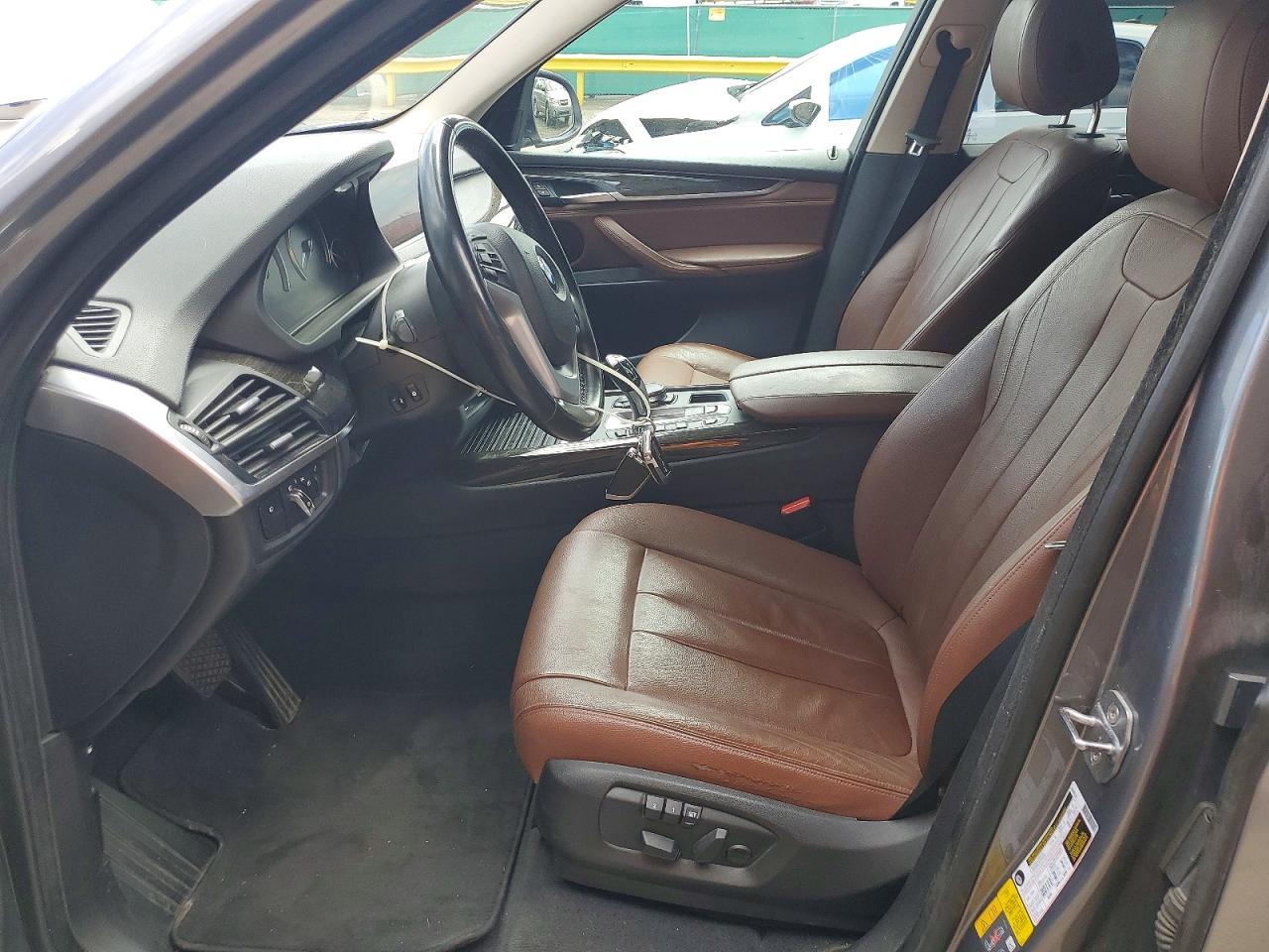 5UXKT0C59G0S77469 · 2016 BMW X5 · 7/13