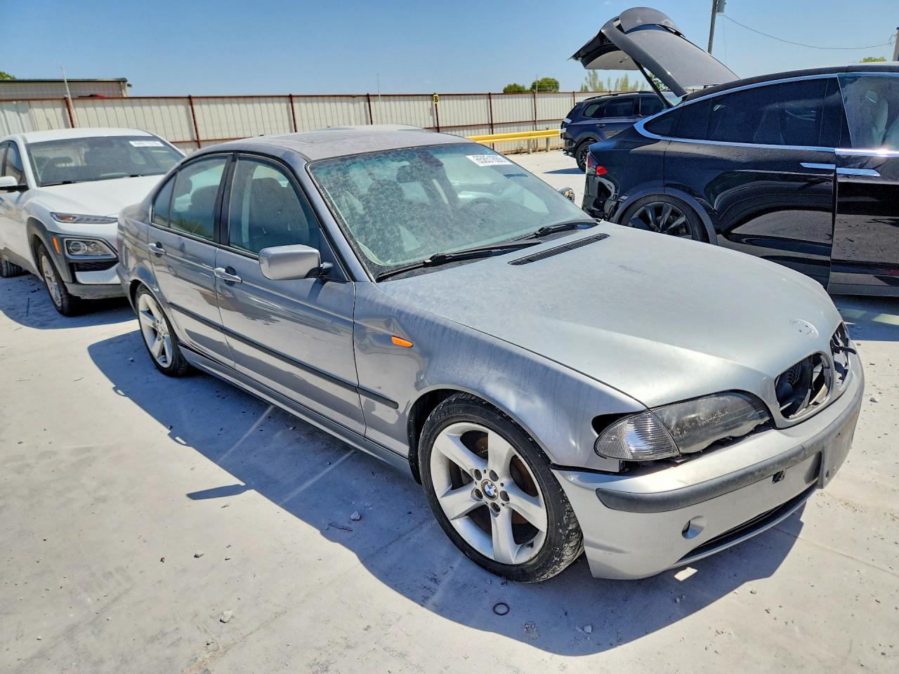 WBAEV33425KW20722 · 2005 BMW 325 · 4/13