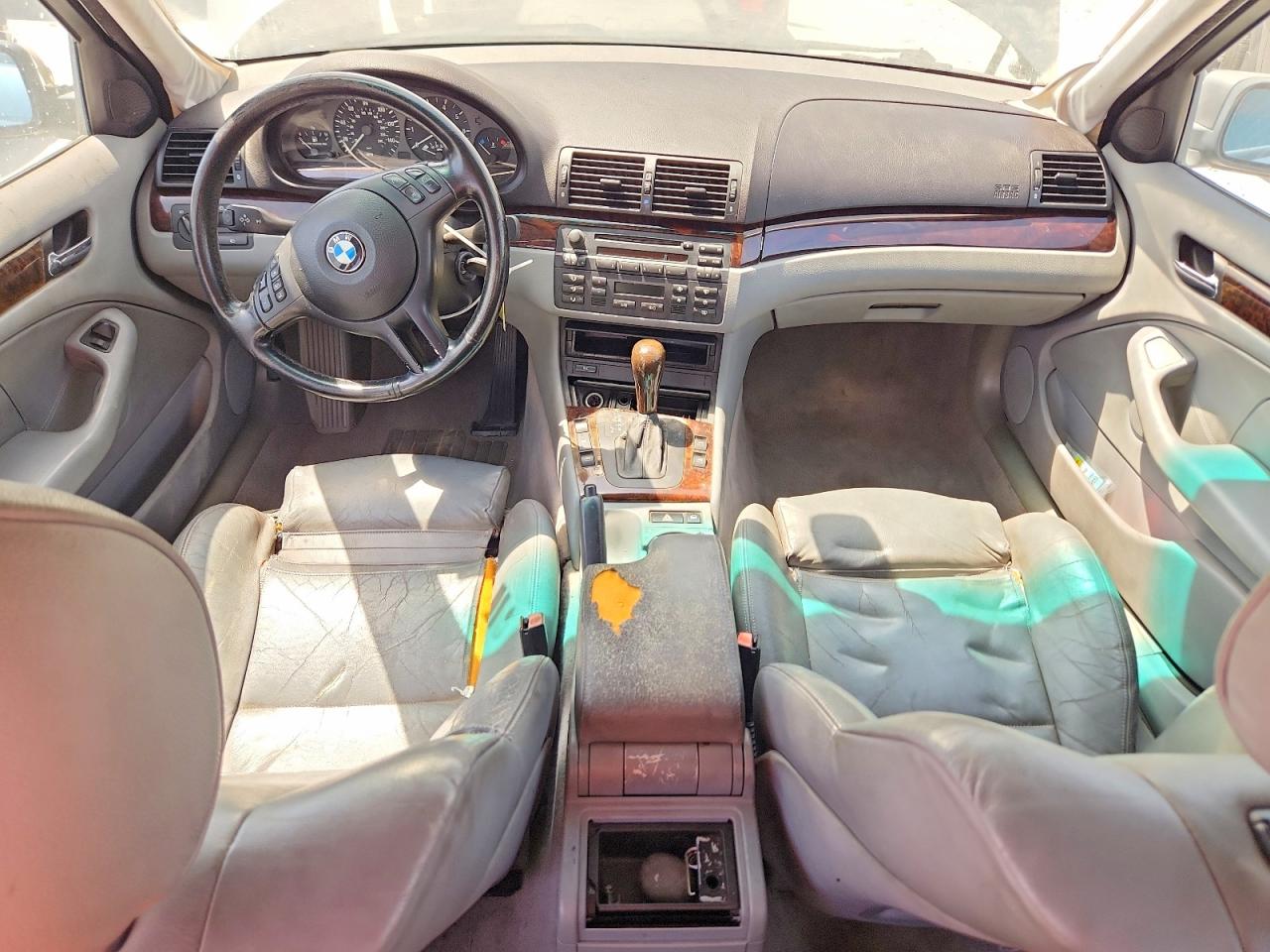 WBAEV33425KW20722 · 2005 BMW 325 · 8/13