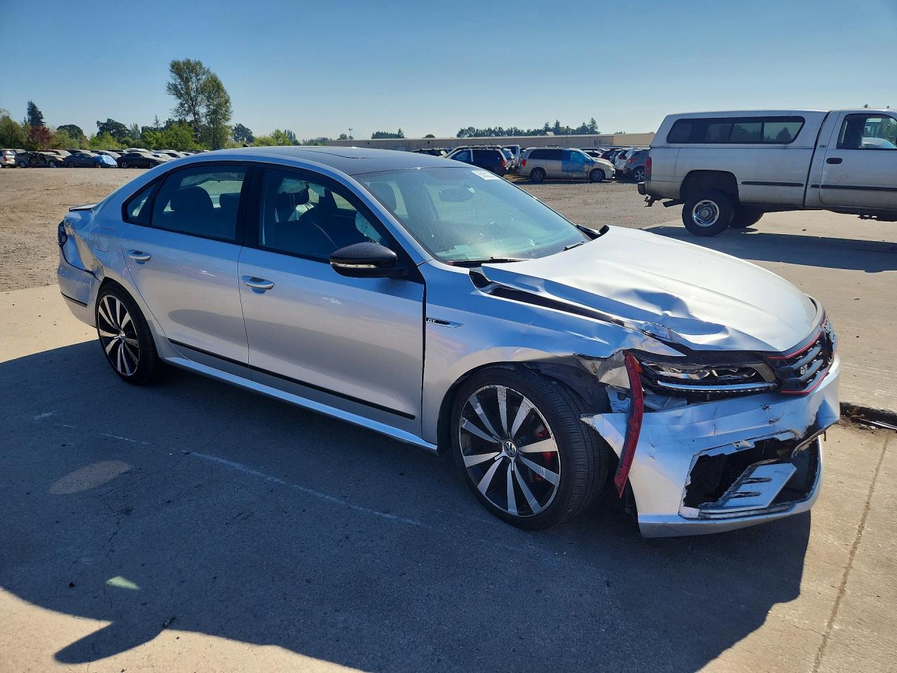1VWJM7A39JC050533 · 2018 VOLKSWAGEN PASSAT · 4/12