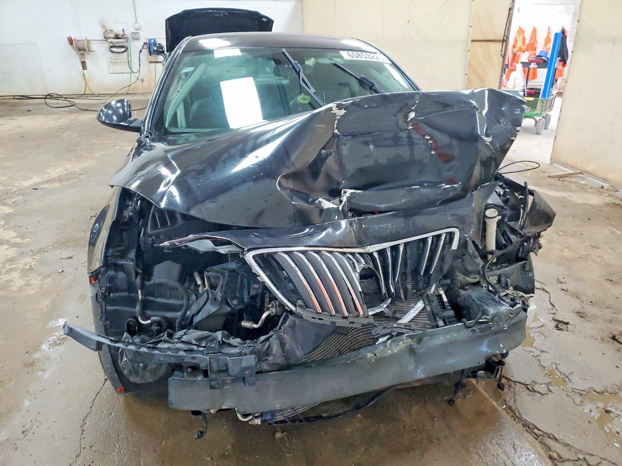 W04GZ5GV8B1112765 · 2011 BUICK REGAL · 5/13