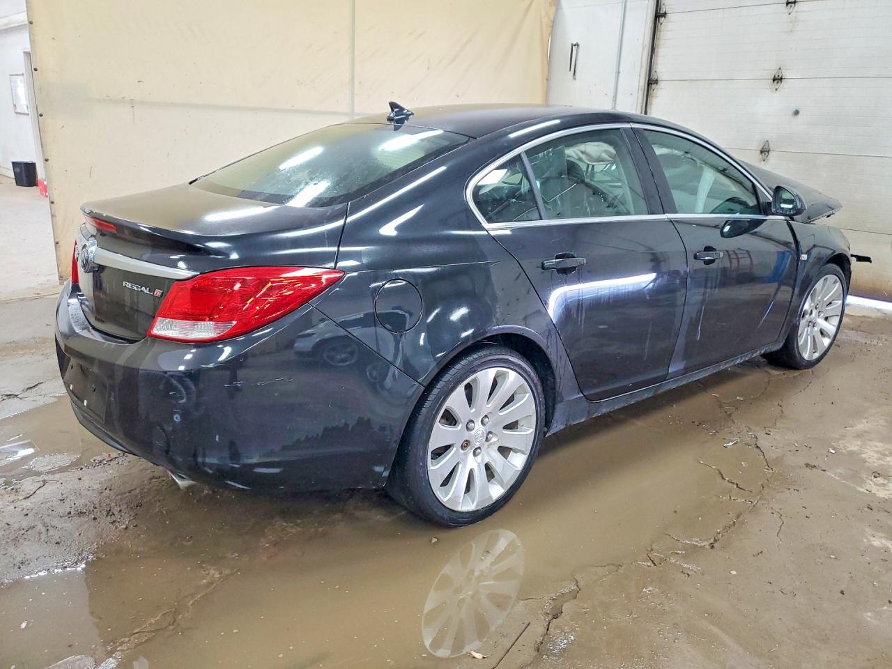 W04GZ5GV8B1112765 · 2011 BUICK REGAL · 3/13