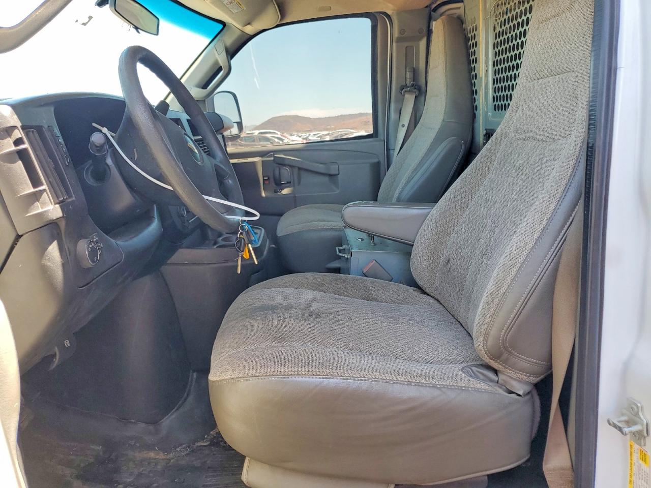 1GCWGAFF5H1295805 · 2017 CHEVROLET EXPRESS G2500 · 7/13