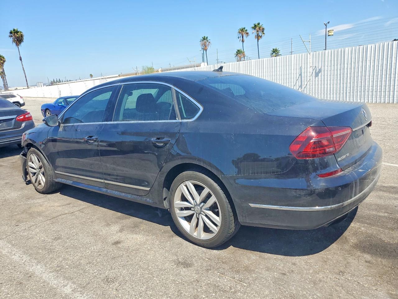 1VWHM7A34HC064395 · 2017 VOLKSWAGEN PASSAT · 2/13
