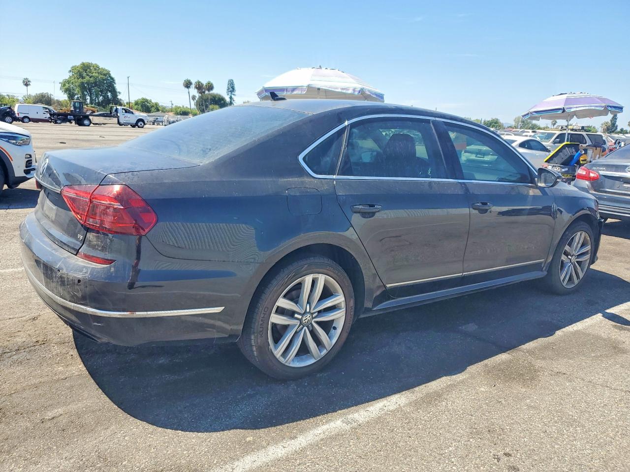 1VWHM7A34HC064395 · 2017 VOLKSWAGEN PASSAT · 3/13
