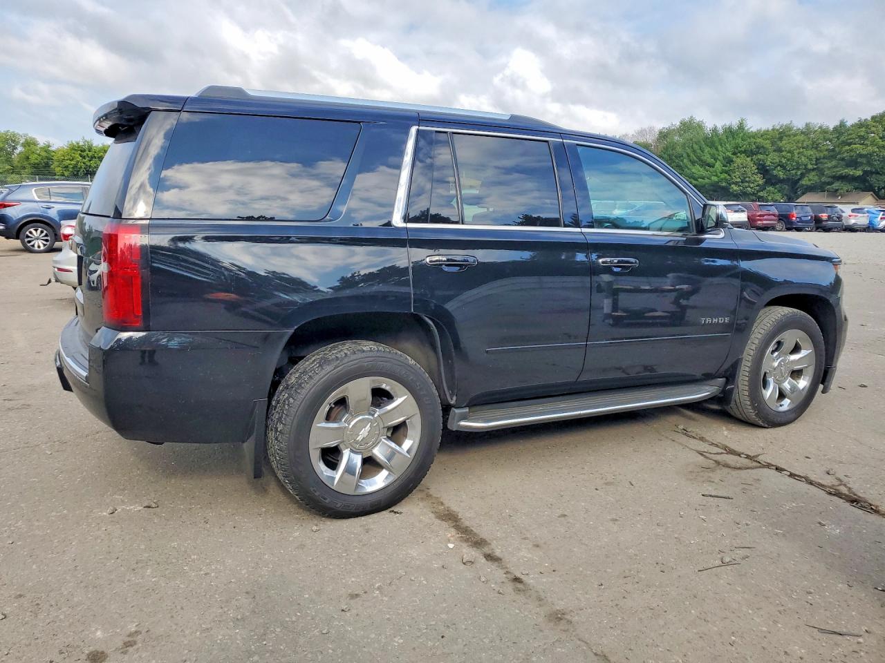 1GNSKCKC0FR686189 · 2015 CHEVROLET TAHOE · 3/13