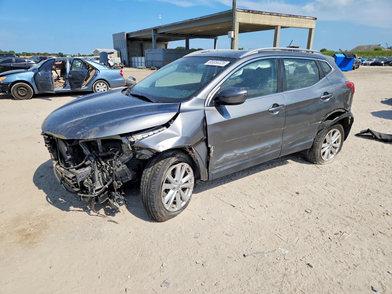 JN1BJ1CP9JW160352 · 2018 NISSAN ROGUE SPORT