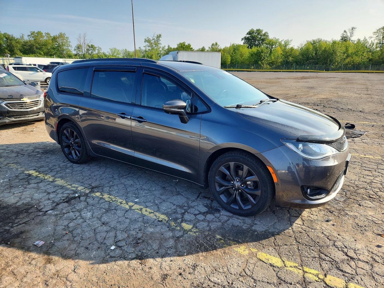 2C4RC1GG8KR610292 · 2019 CHRYSLER PACIFICA · 4/14