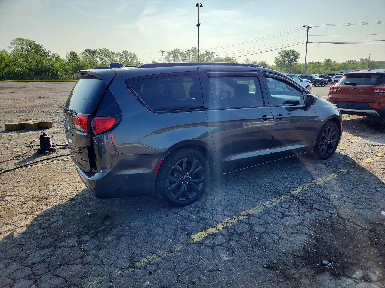 2C4RC1GG8KR610292 · 2019 CHRYSLER PACIFICA · 3/14