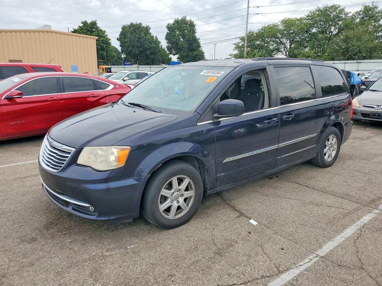 2A4RR5DG1BR621459 · 2011 CHRYSLER TOWN & COUNTRY